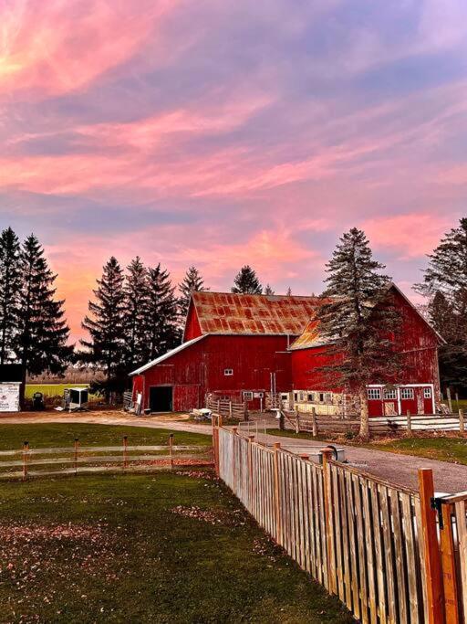 The Barns Of Brighton Near Prince Edward County ภายนอก รูปภาพ
